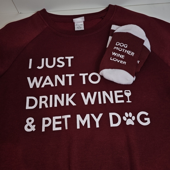 Dog Sentiment Graphic Sweatshirt, Women's Size M With Matching Socks, NWOT - Picture 9 of 9